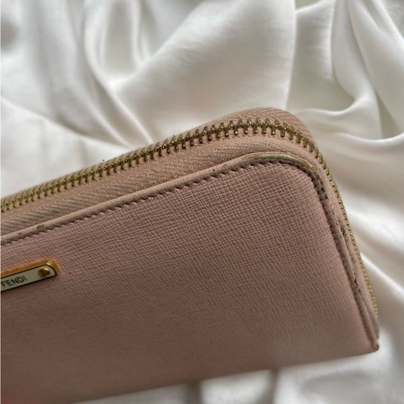 Fendi Logo Texture Grained Leather Zip Around Wallet - Picture 6 of 10